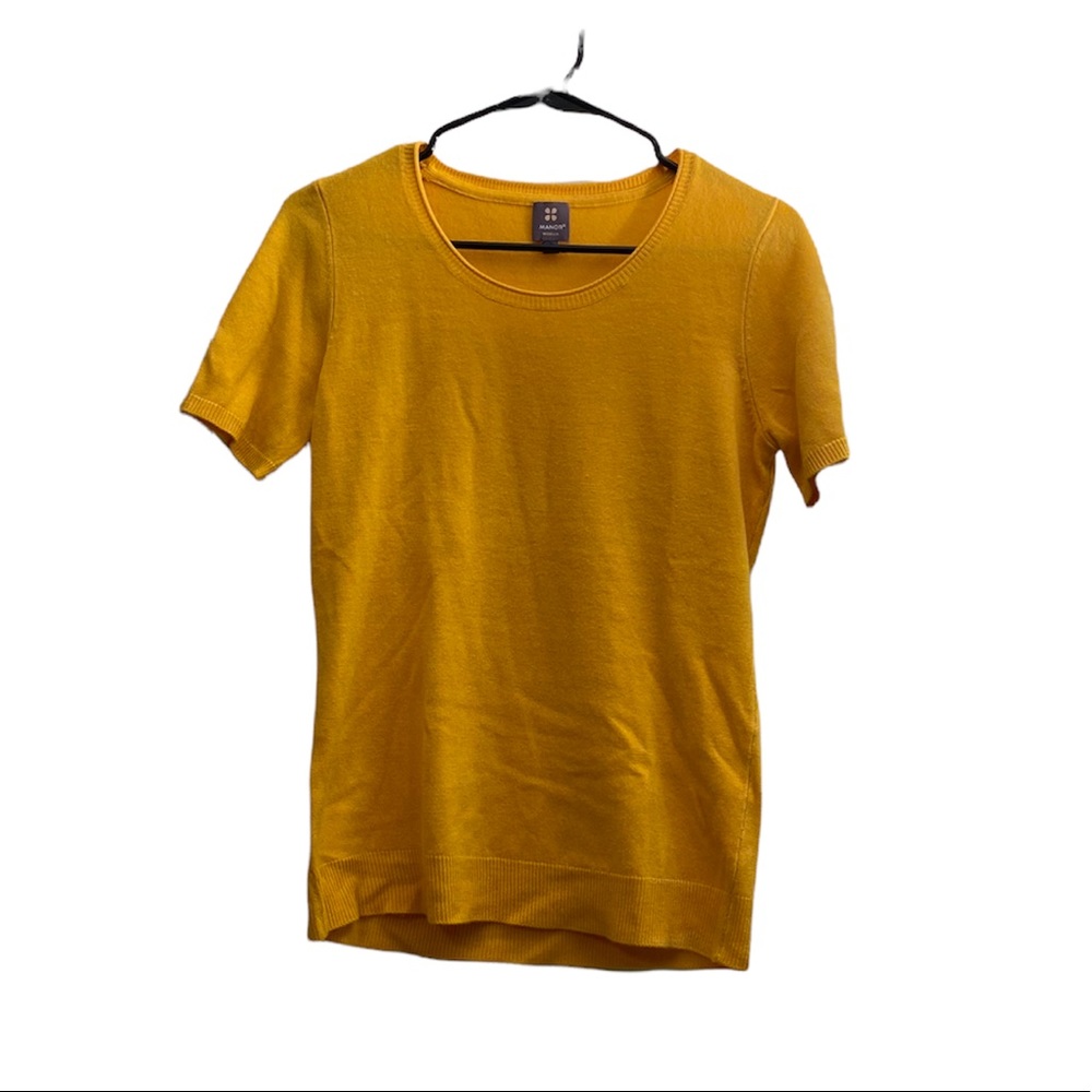 MANOR Yellow Sweater Top